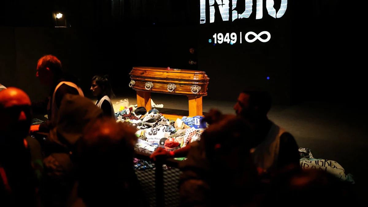 La despedida del Indio Solari: una fila interminable que sólo puede dejar de llorar cuando se pone a cantar