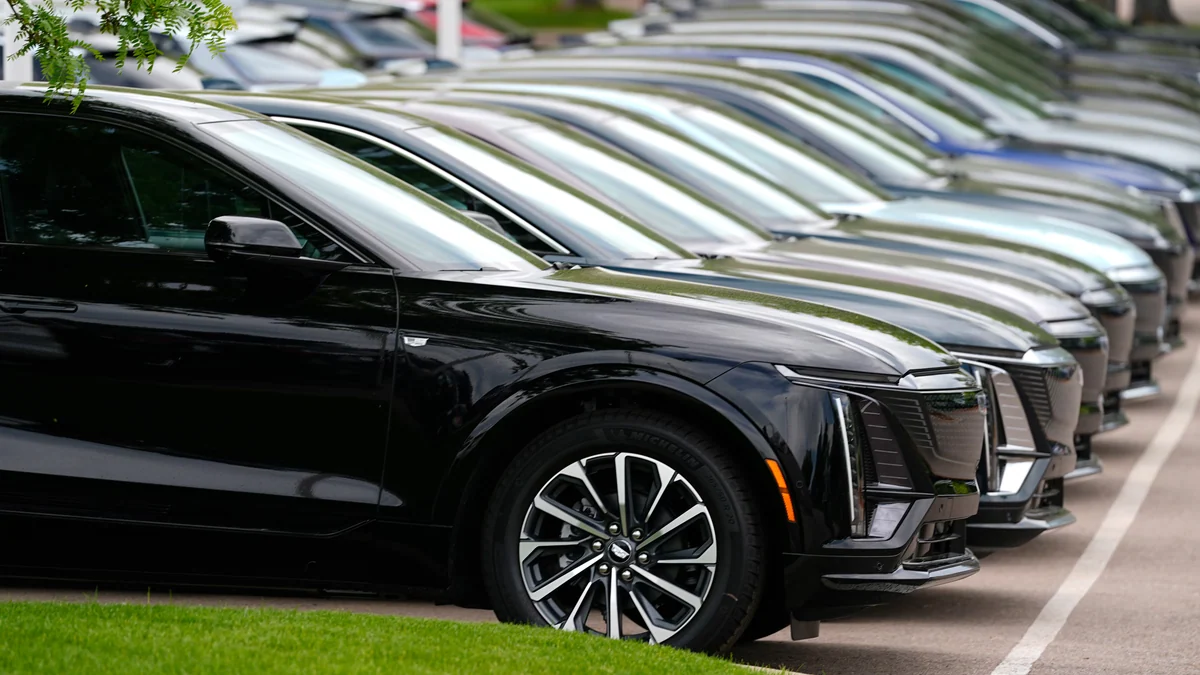 ¿Hay una ola de 0 km importados?: cómo le fue a las automotrices locales desde la apertura total del mercado
