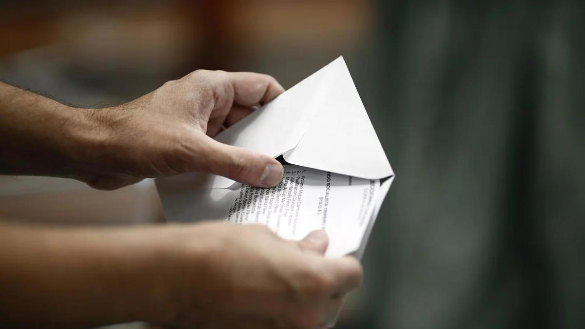 La JEC estudia este jueves peticiones para suspender el voto por correo de los emigrados y sobre la 'ley de nietos'