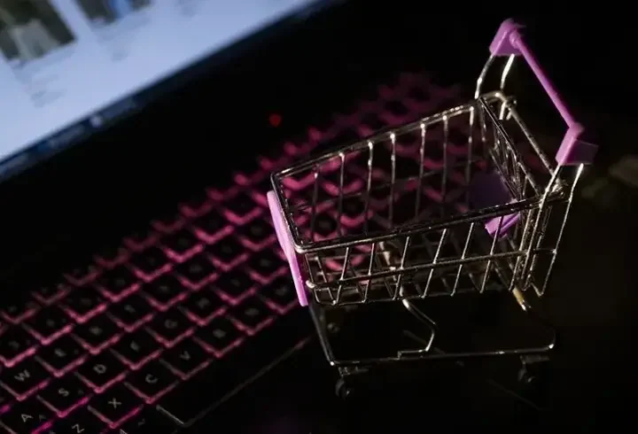 AB'den düşük değerli e-ticaret ürünlerine yeni vergi! 3 avroluk uygulama başlıyor