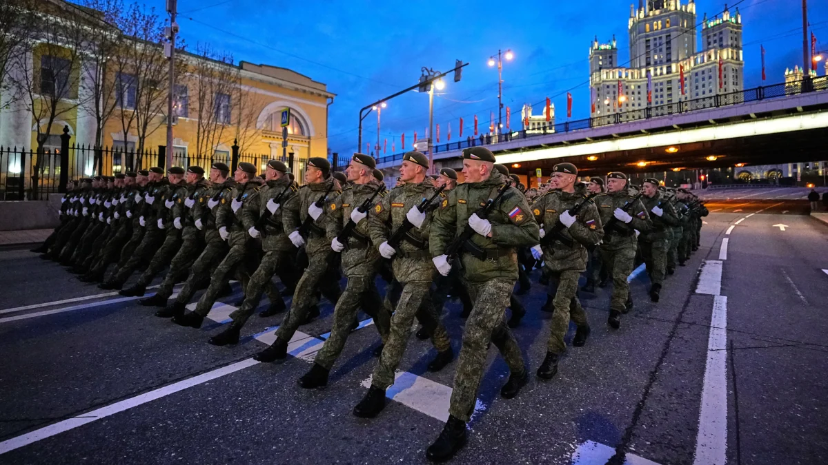 Liveblog Ukrainekrieg: Selenskyj warnt vor Teilnahme an Weltkriegsparade in Moskau
