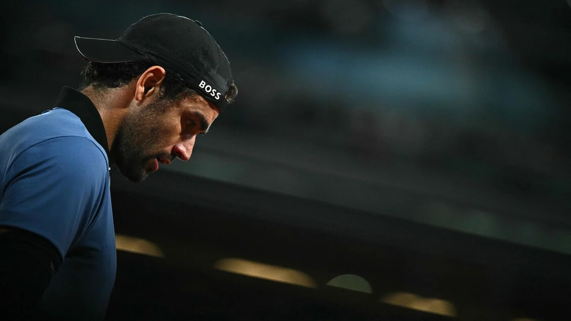 Berrettini si ritira per problemi muscolari, Arnaldi in semifinale a Parigi contro Cobolli