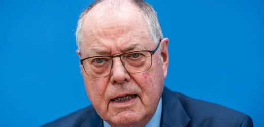 Peer Steinbrück regt neue Strategie im Umgang mit der AfD an