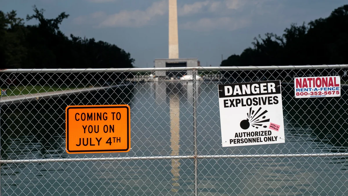 Trump encuentra un responsable por el fiasco de la piscina reflectante: imputado el expiragüista olímpico que metió las manos en el estanque