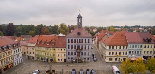 Sachsen: Mann will Deutschlandfahne stehlen – Staatsschutz ermittelt
