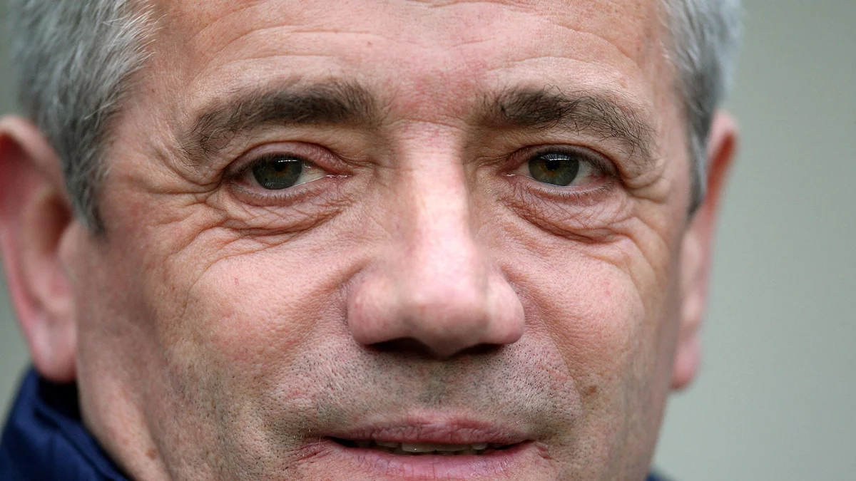 Kevin Keegan, leyenda del fútbol inglés, revela que sufre un cáncer en estadio 4