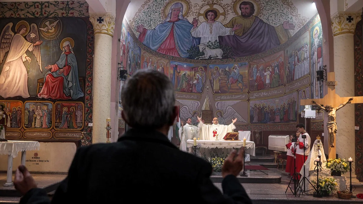 Un anno fa il raid sulla chiesa di Gaza: 'Resta l'emergenza'