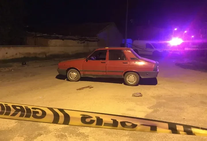 Düğün salonu önünde silahlı kavga: 1 ölü, 4 yaralı