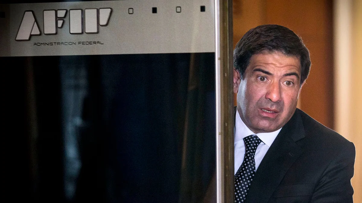 La justicia absolvió a Ricardo Echegaray en un juicio por la contratación del servicio de limpieza de la ex AFIP