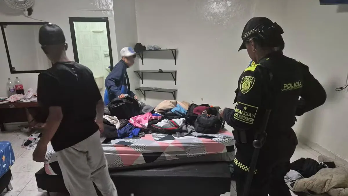 Menores que viajaron desde Bogotá sin conocimiento de sus padres fueron rescatados de un apartamento en Medellín: consumían drogas con un grupo de adultos