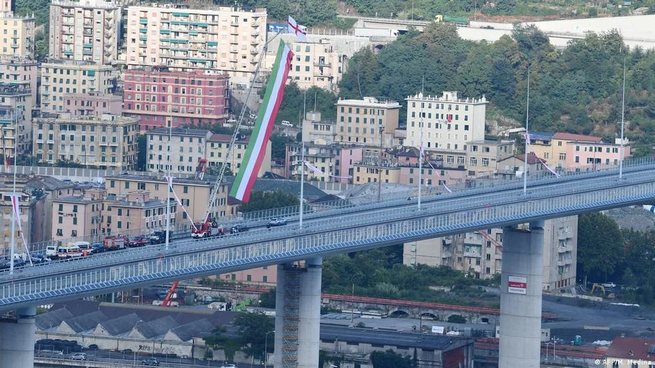 İtalya'da otobanda trafiğe takılana yol ücreti iade