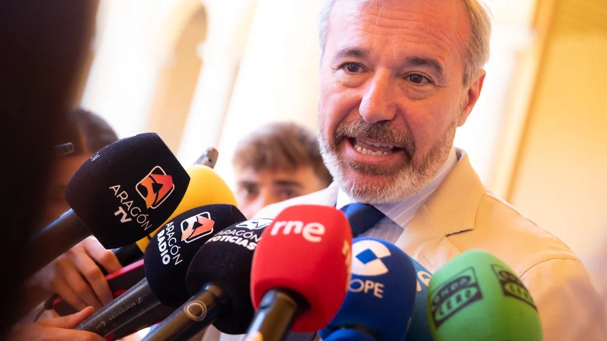 Azcón avisa del intento de hacer lecturas "de parte" del mensaje "ético" y "global" de León XIV que él comparte