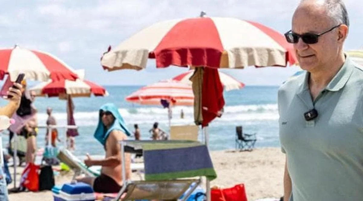 Ostia e la rivoluzione delle spiagge: il Times racconta la fine del regno degli stabilimenti
