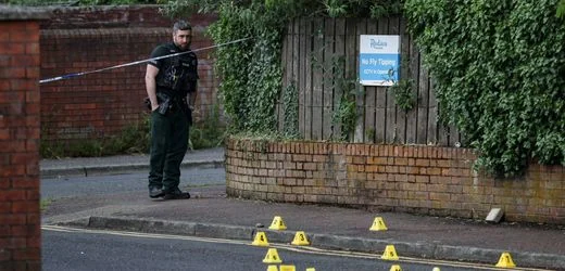 Großbritannien und Nordirland: Krawalle nach Messerattacke in Belfast befürchtet