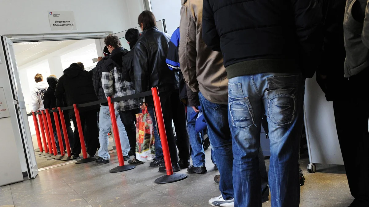 Nach Studie: Was tut sich gegen Rassismus in Behörden?