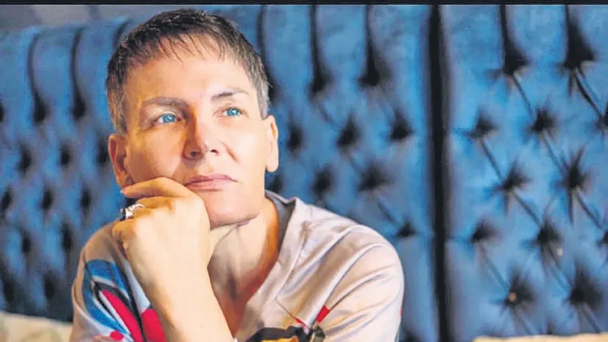 30 yıl boyunca mutlu trans kadın rolünü oynadım!