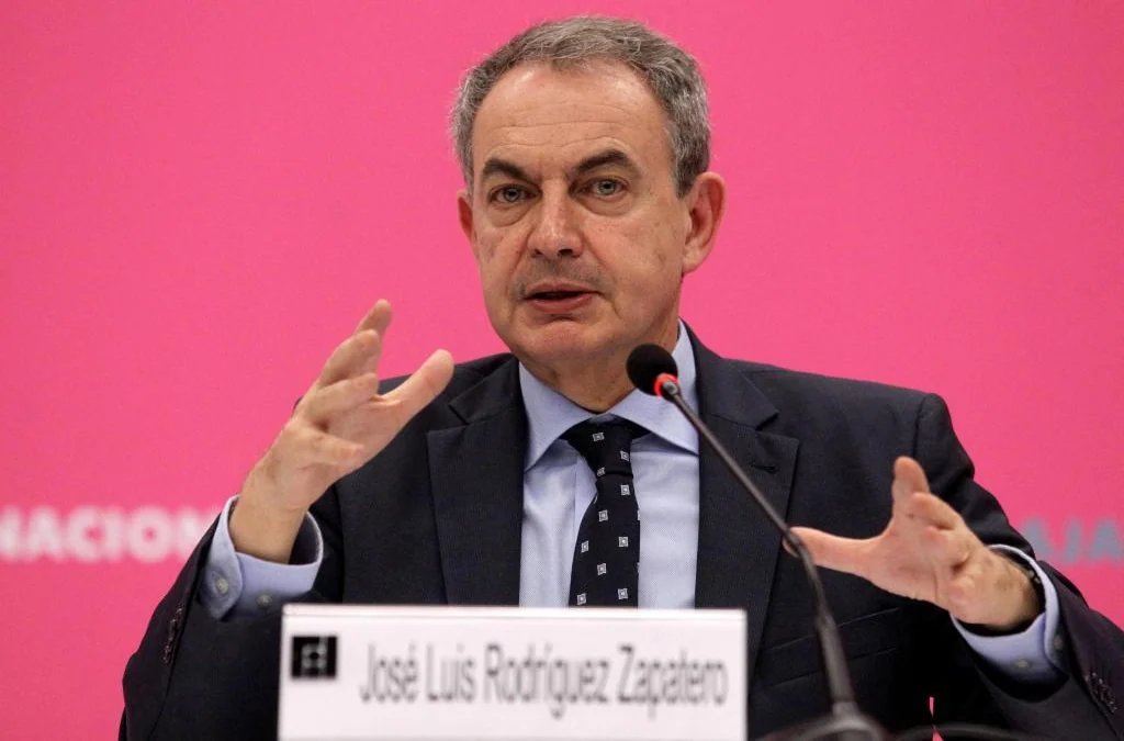 Zapatero pide un aplazamiento de su comparecencia judicial por la extensión de la causa