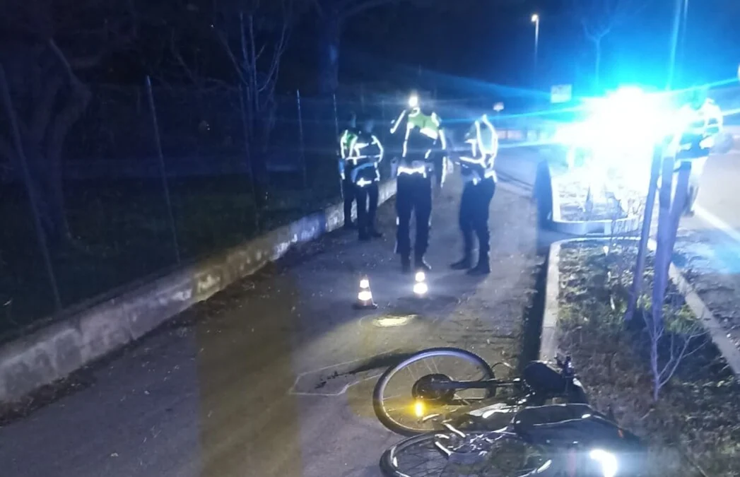 Ciclista travolto e ucciso dopo l'impatto con un'auto nel Cagliaritano