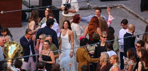 Dua Lipa feiert Hochzeit auf Silizien – Bürger protestieren