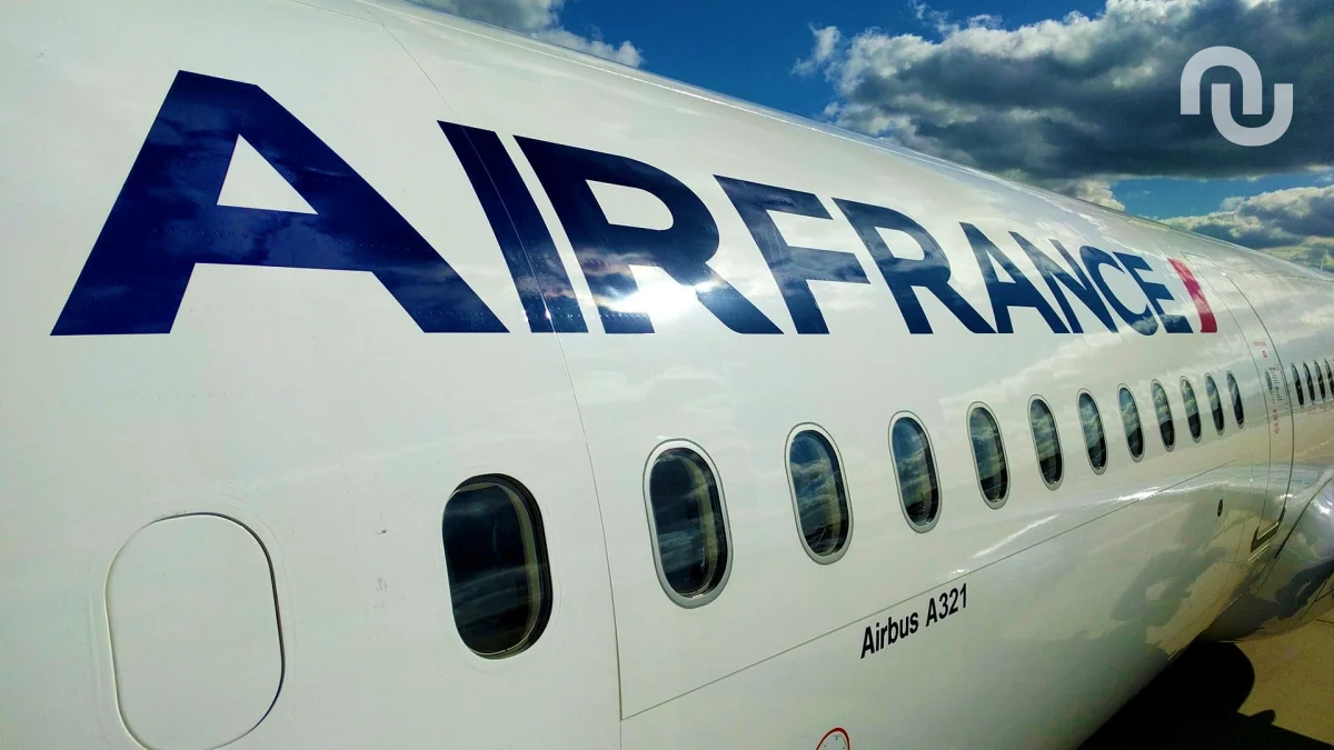 Comment savoir si mon avion est équipé du Wi-Fi Starlink (Air France, United…) ?