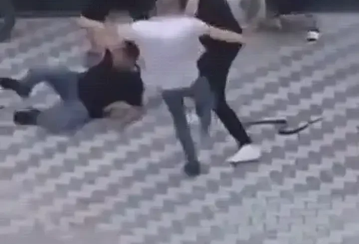 Sokağa taşan ıstakalı, kemerli kavga kamerada