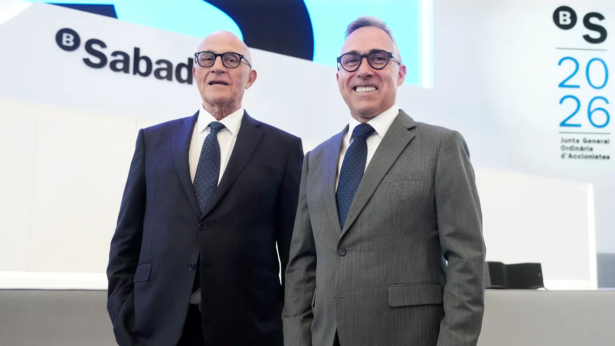 El inversor mexicano David Martínez se desprende de un 1,5% del Banco Sabadell y mantiene un 2%