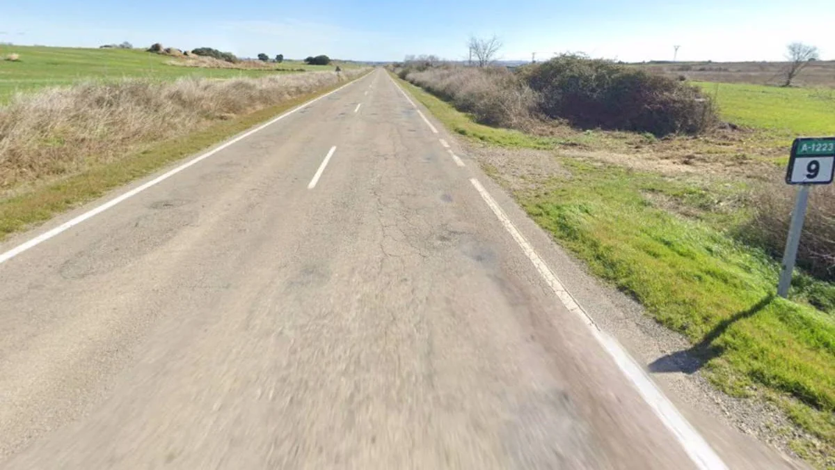 Dos muertos y tres heridos graves en un choque entre una furgoneta y un camión en Huesca