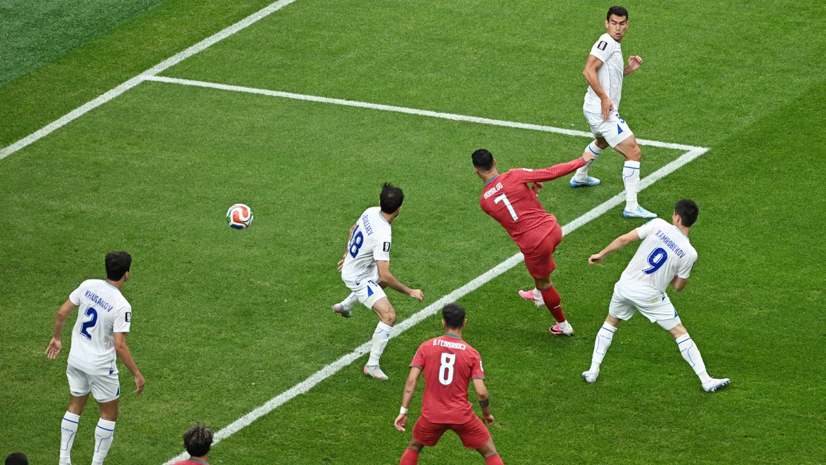 Cristiano Ronaldo se ensaña con Uzbekistán y hace historia en la primera victoria de Portugal en el Mundial (5-0)