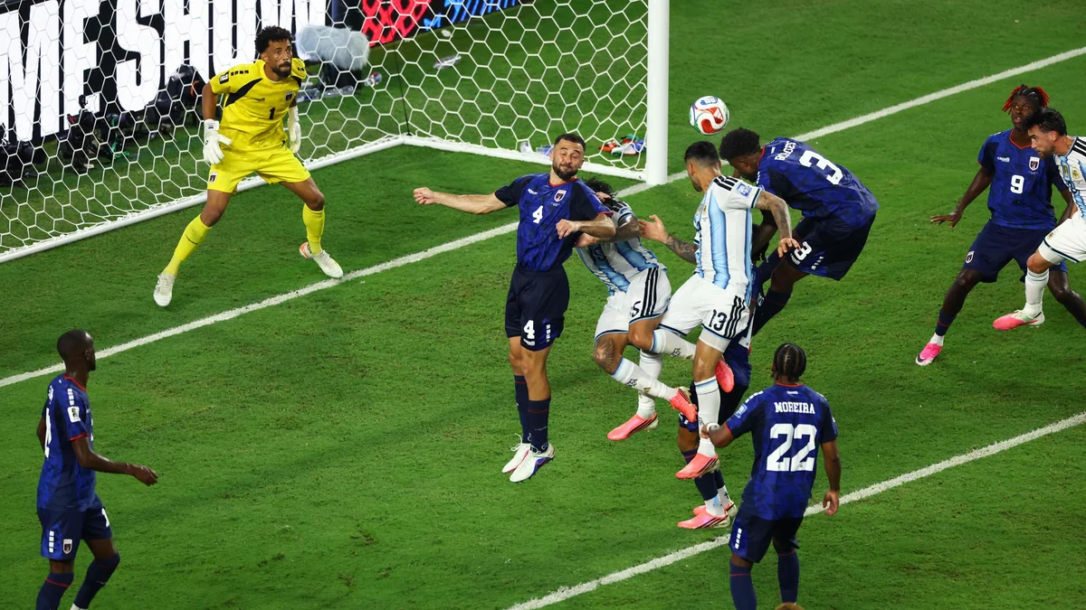 Argentina llega a octavos pidiendo la hora en la prórroga contra una Cabo Verde que ya es historia de los Mundiales