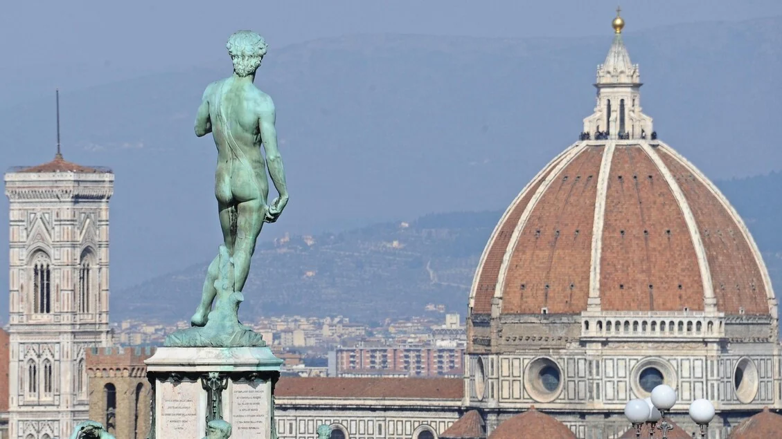 Codacons, i prezzi 'pazzi' dell'estate: 300mila euro per un alloggio a Firenze