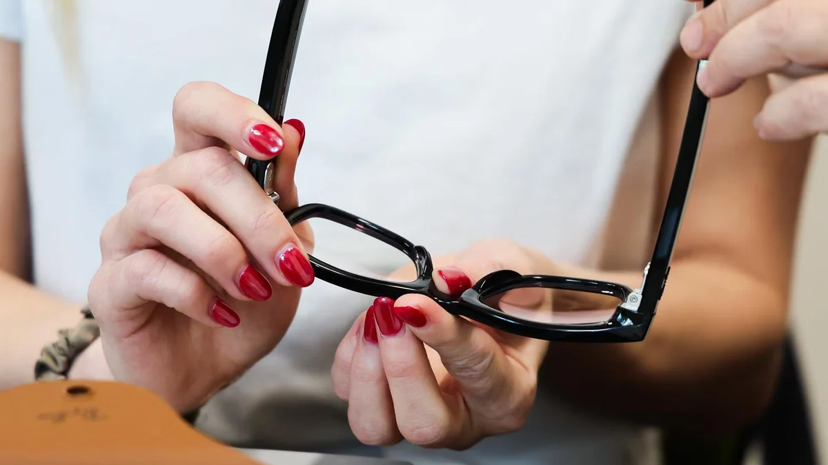 Meta actualiza sus gafas inteligentes con una función que desactiva la cámara cuando el LED de captura está roto
