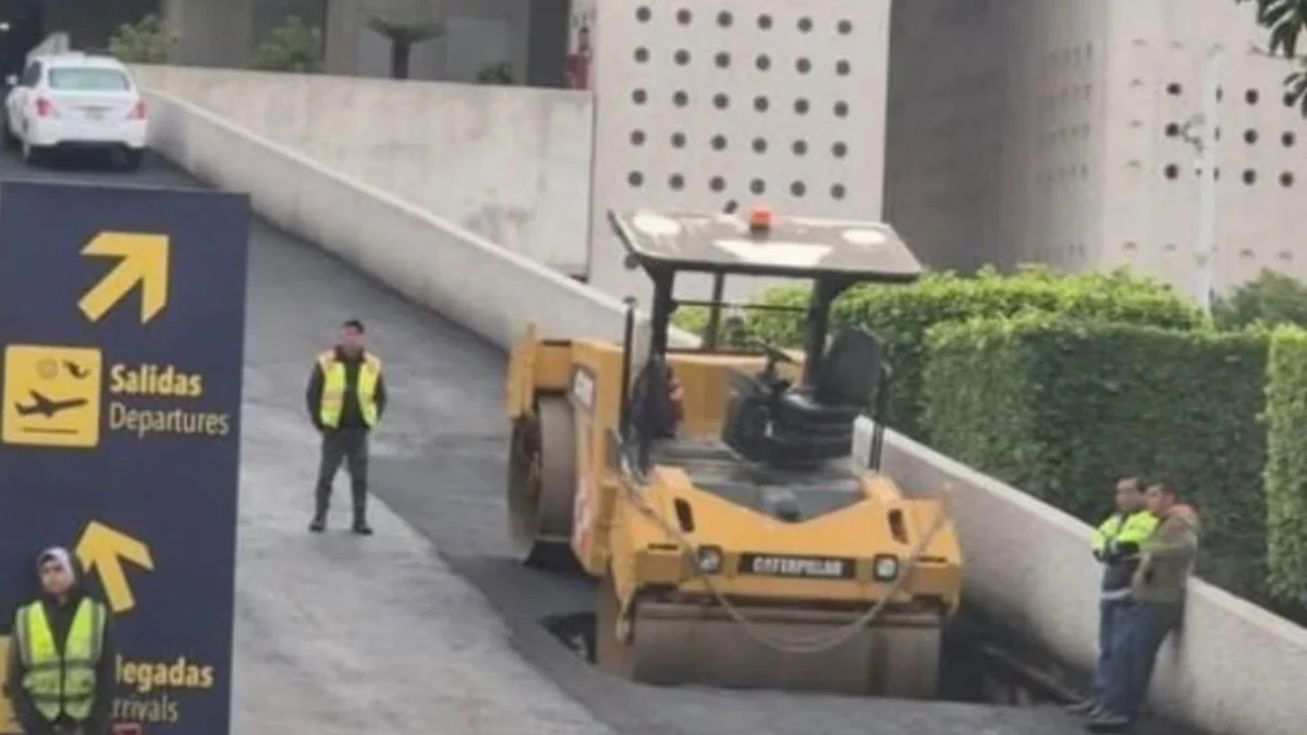Socavón en el AICM: rampa de la Terminal 2 sufre daños a horas del arranque del Mundial 2026