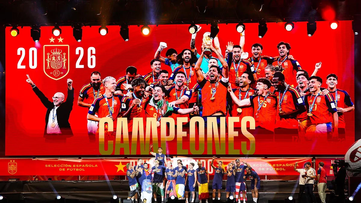 Los campeones se dan un baño de masas ante más de dos millones de personas en Madrid