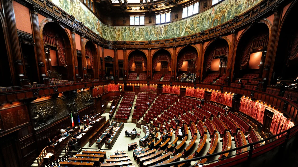 La Camera approva in via definitiva il decreto Ponte, è legge con 160 sì