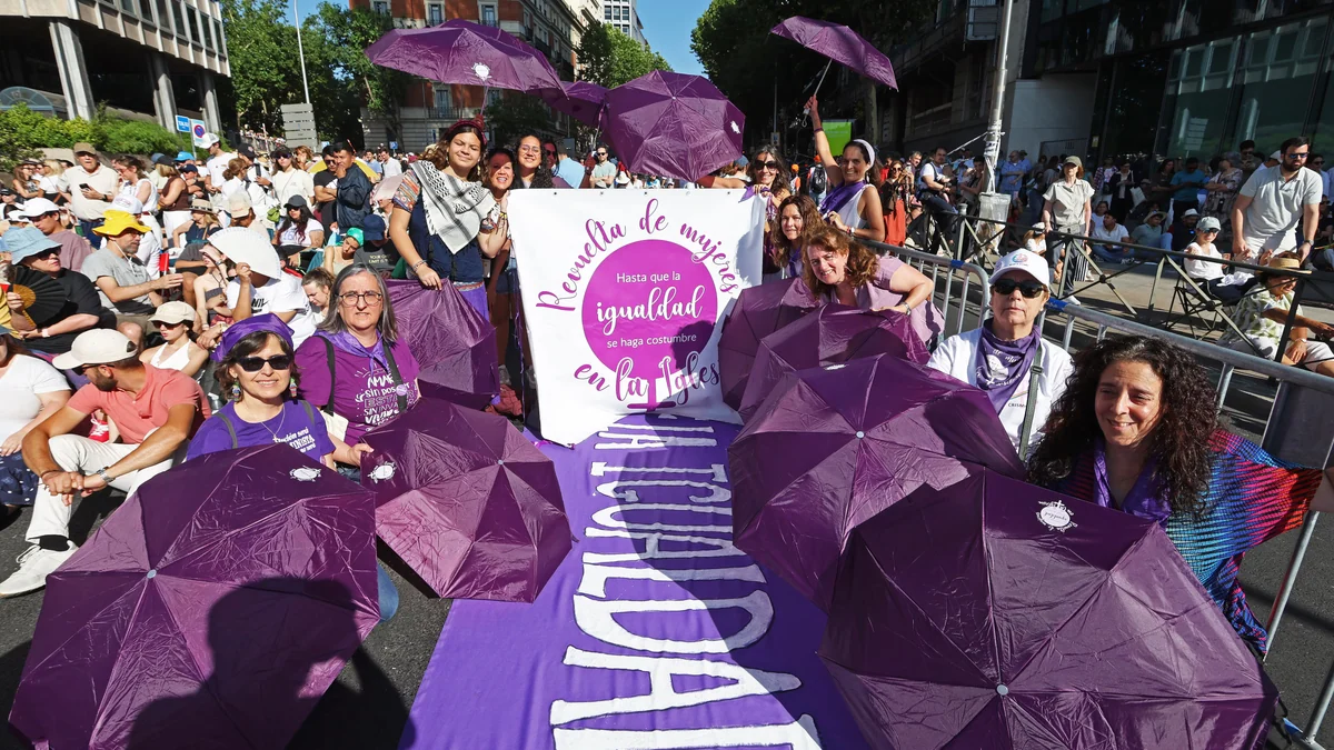 “Mamá, ¿por qué yo no puedo ser cura?”: la protesta de las mujeres católicas durante la misa del Papa