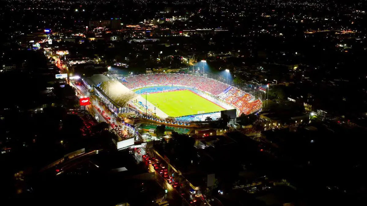 Expertos internacionales llegarán hoy a El Salvador para evaluación del estadio Jorge “El Mágico” González