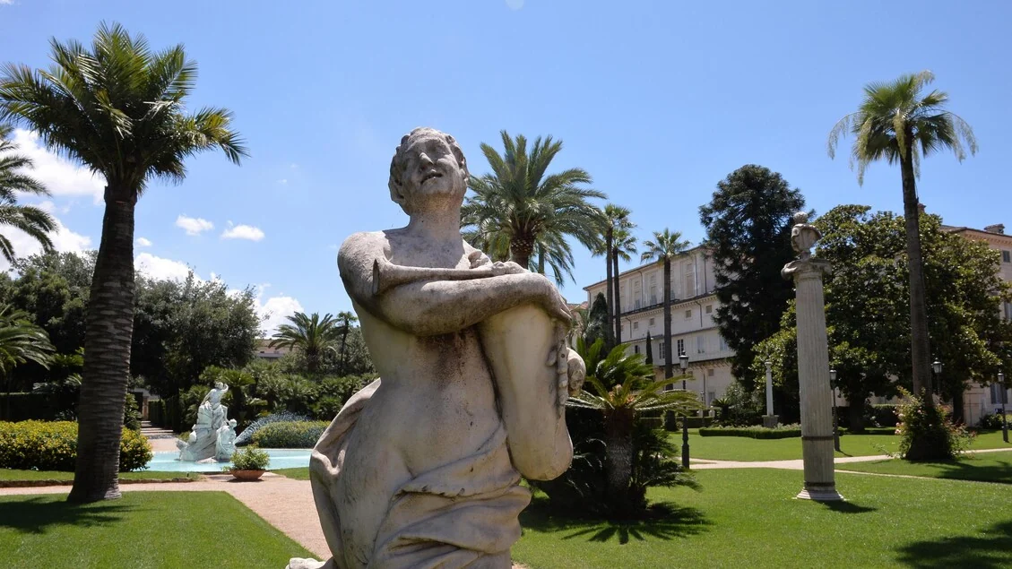 Al via celebrazioni del 2 giugno, aperti i giardini del Quirinale alle fasce deboli