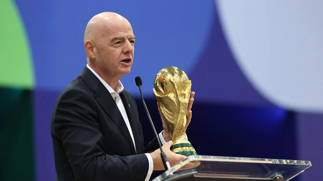 Infantino difende il Mondiale Usa e Trump: 'Criticatemi pure, ma non mi pento'