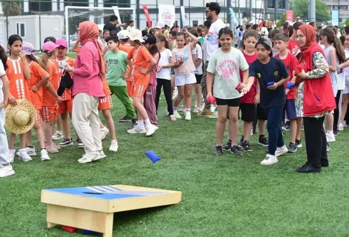 Osmaniye’de çocuklar geleneksel oyunlarla doyasıya eğlendi