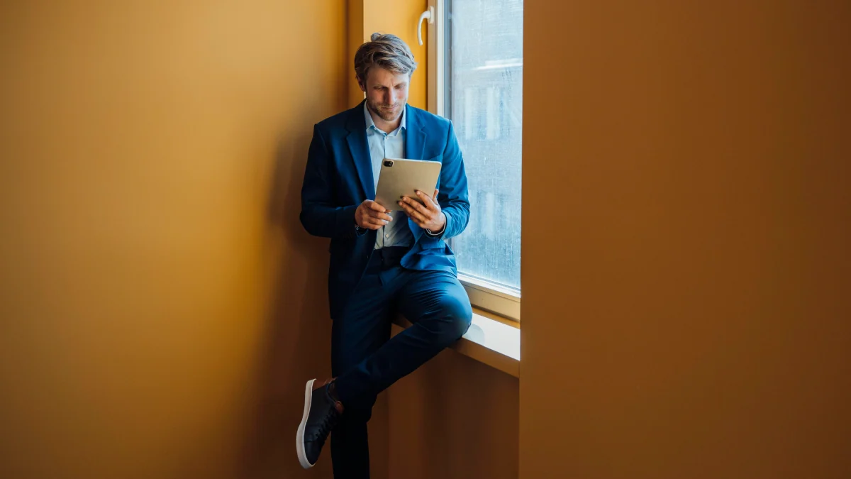 Smart Casual oder Anzug?: „In eleganter Büromode wirkt man präsenter“