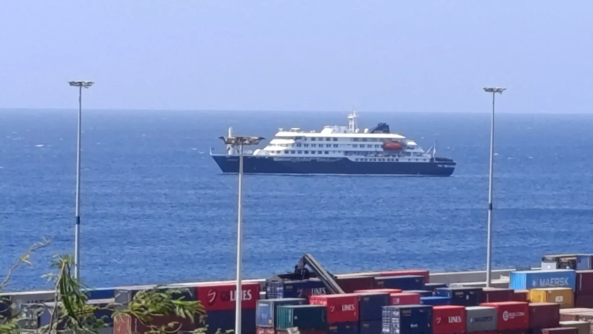 EN DIRECT - Hantavirus : six cas confirmés, le président de l’OMS se rend aux Canaries pour coordonner l’évacuation des passagers