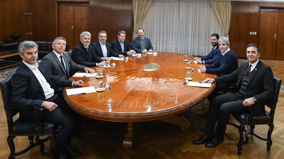 Caputo se reunió con supermercadistas y puso el foco en la renegociación de los convenios colectivos