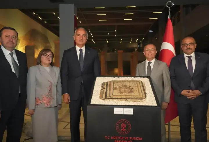 ABD'den iade edilen Zeugma Mozaik Paneli evine kavuştu