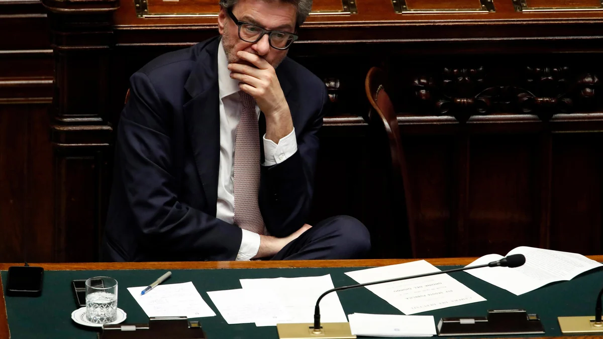 Giorgetti: “Continua la trattativa con l’Ue per l’energia, ma non c’è solo la deroga al Patto”
