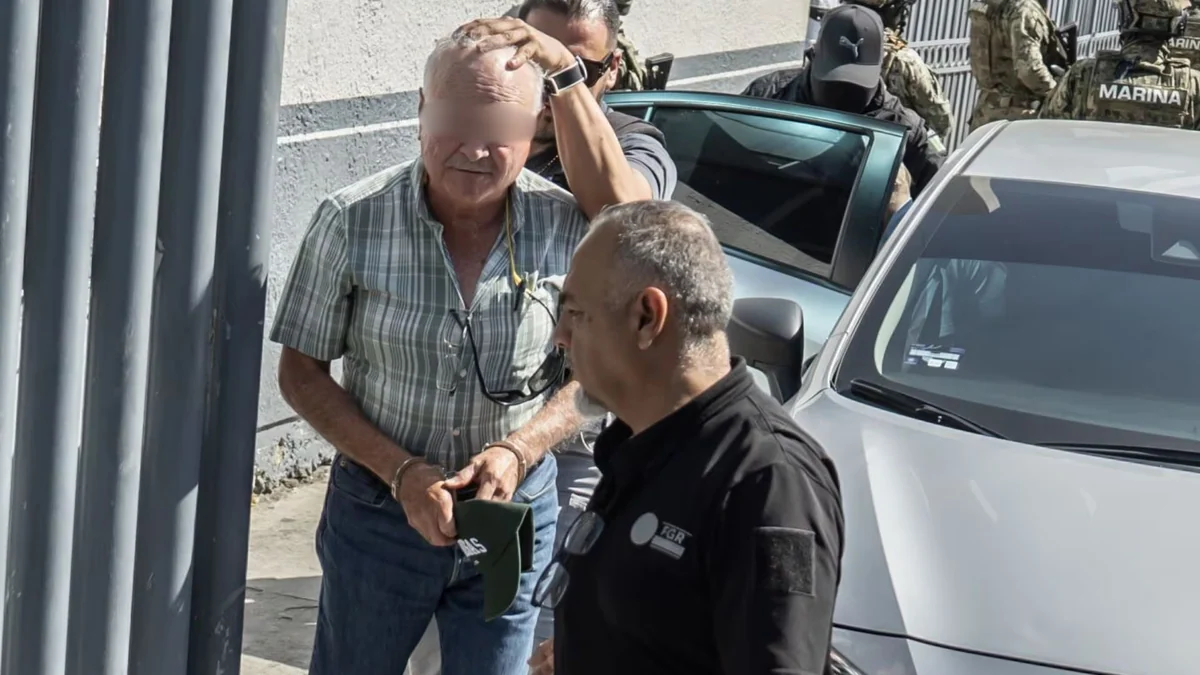 Ernesto Ruffo comparece ante jueza federal desde la FEMDO por delincuencia organizada y huachicol fiscal