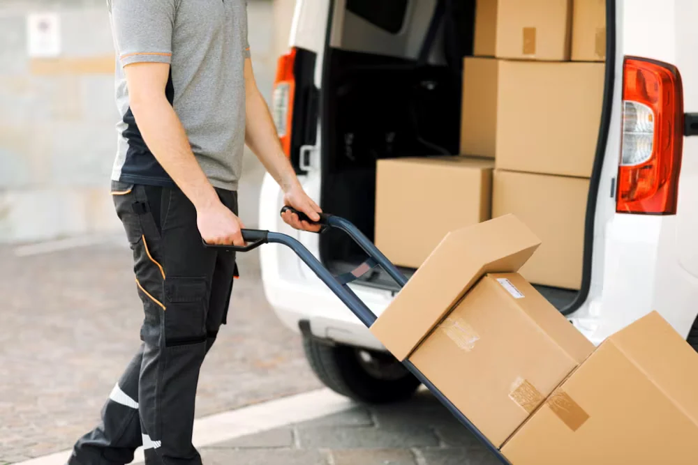 Anticipan cambios en el régimen de courier y nuevos avances para digitalizar la Aduana