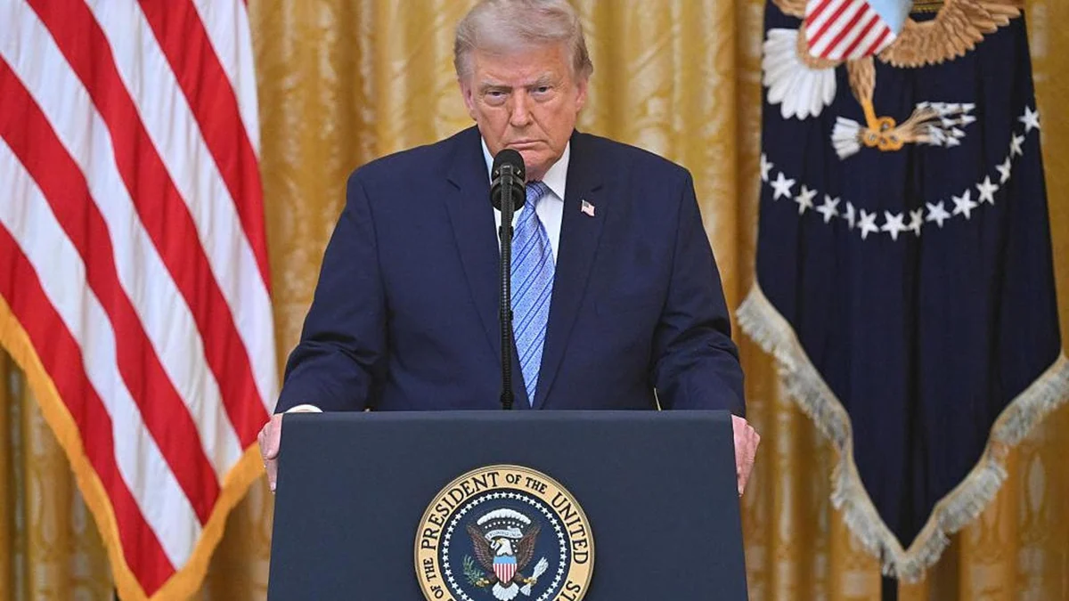 Trump accusa la Cina: “Nel 2020 il più grande furto di dati elettorali della storia. Nostro sistema compromesso, ecco le prove”
