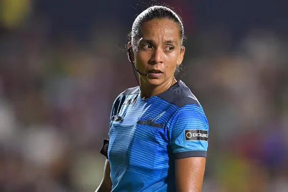 Tercera función mundialista: La nicaragüense Tatiana Guzmán designada al VAR en el debut de Francia ante Senegal