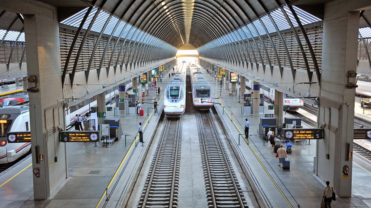 El Gobierno anuncia la construcción de un nuevo tren entre el aeropuerto de Sevilla y la estación de Santa Justa