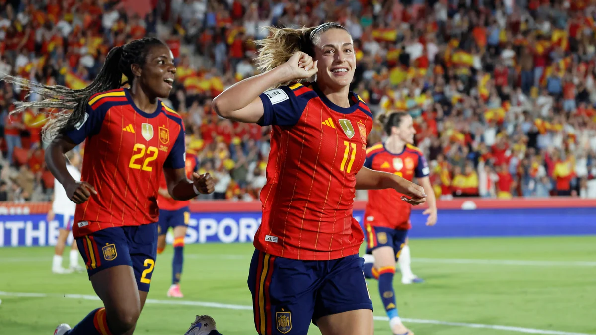 La mejor España apunta al Mundial de Brasil tras bailar a Inglaterra